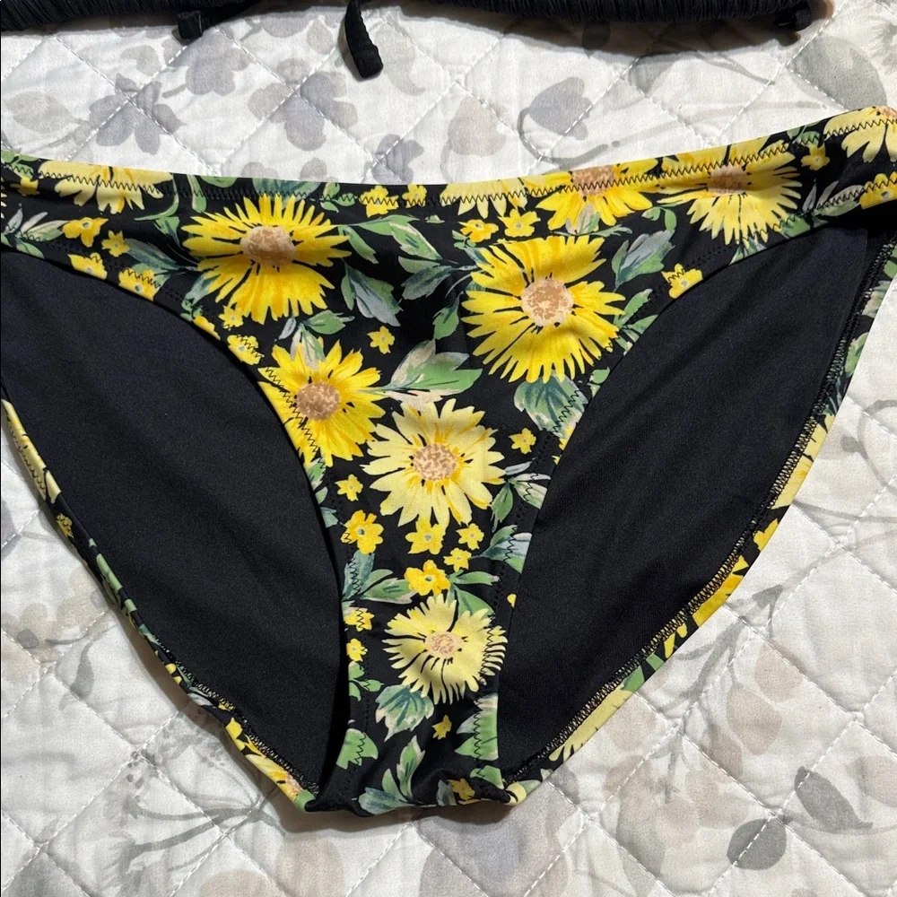 Black and Yellow Floral Bikini Set M - Picture 2 of 12